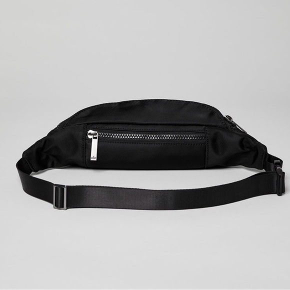 ALO Yoga Black Belt Bag - Picture 3 of 5